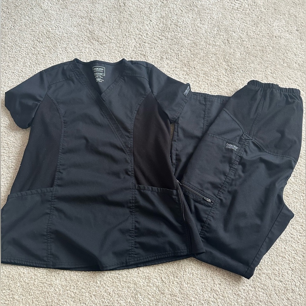 Cherokee Workwear Maternity Scrub Set Top and Straight Leg Pant Black size small